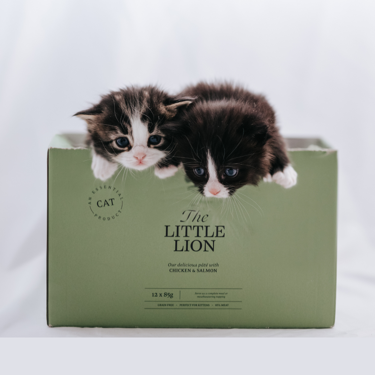 ESSENTIAL The LITTLE LION canned with chicken fillet and salmon 85 g