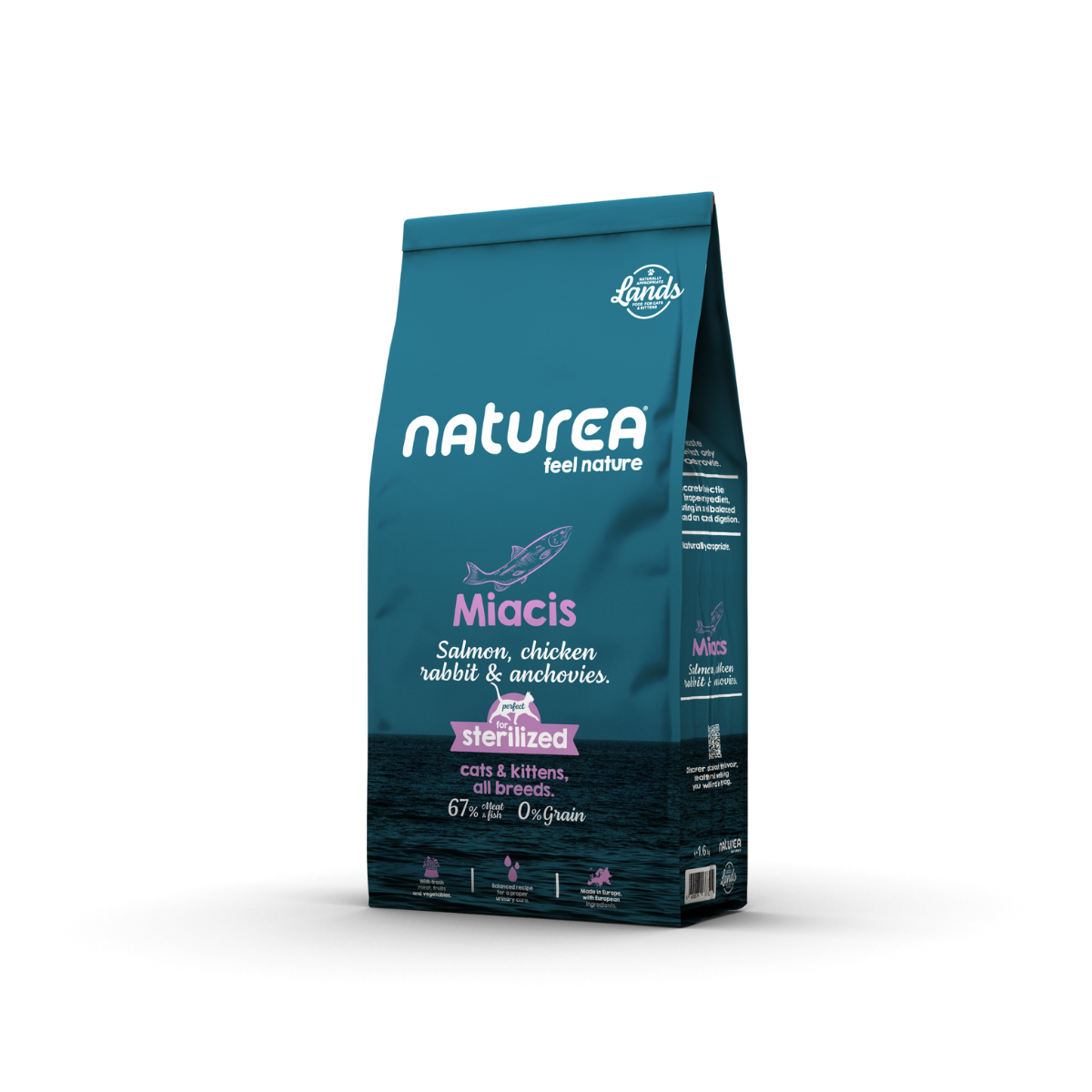 High-quality food for cats and kittens with 67% salmon, chicken, rabbit and sardines LANDS MIACIS