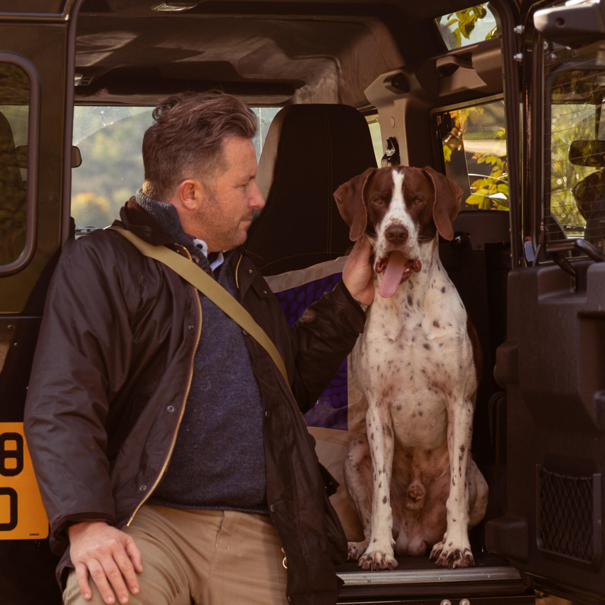 74% meat Yorkshire deer, lamb, chick, eggs Super premium dairy-free feed for adult dogs of small breeds weighing up to 15kg ESTATE LIVING