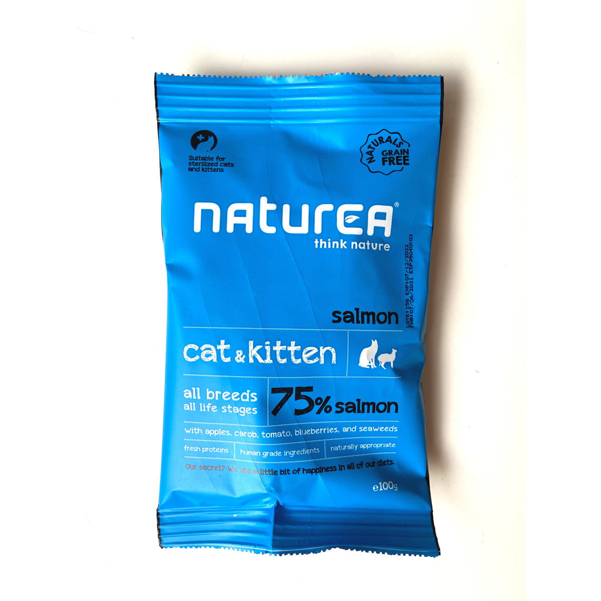 100 g pack shot Naturea Cat & Kitten Salmon
